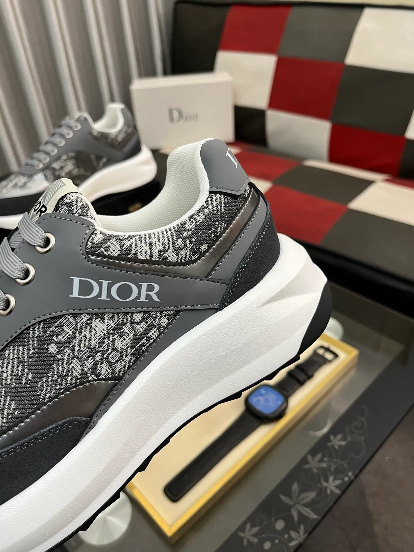 Men's men's shoes💰440⌚️⌚️[Dior] 25ss new product B01 moral training shoes. The toe dimensions of the couple's style are a bit wider. The upper foot comfort is perfect. The threads are beautiful. Perfectly suitable for trousers. Decorated with various classic details. Ideal for daily looks. Can be matched with various casual items to create exquisite looks. Fabric: top layer cowhide/lining sheepskin TPU original outsole Code number: 38-444️⃣Colors available
